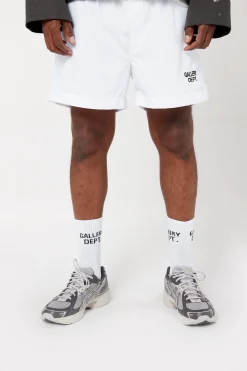 CLEAN WHITE SOCKS